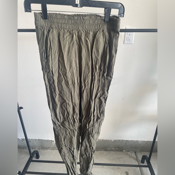 H&M women’s Joggers size 2 - Picture 2 of 2